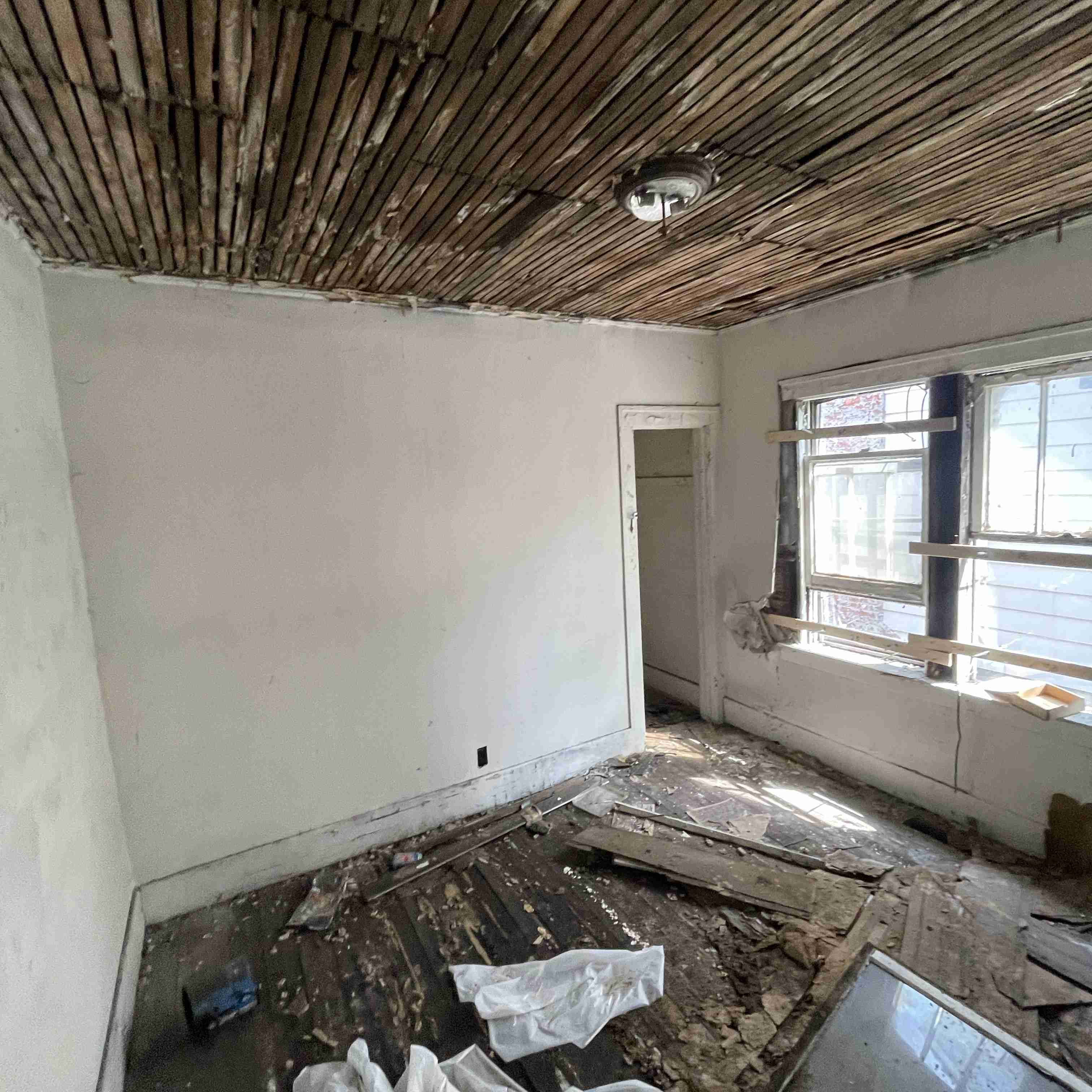 5605 S Martindale (29).jpg